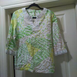 5/$25 Lightweight White Tie-Dye Tunic Top with Green & Yellow Accents